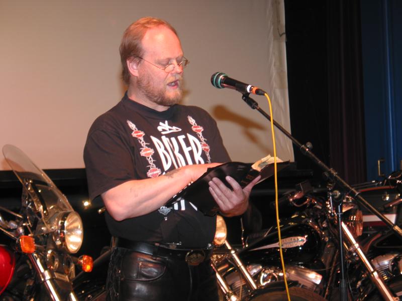  IMG_2481.jpg </br ><small> 2003-05-04 11:50</br >Canon PowerShot G2 21mm 1/30s f/2.5 </small>