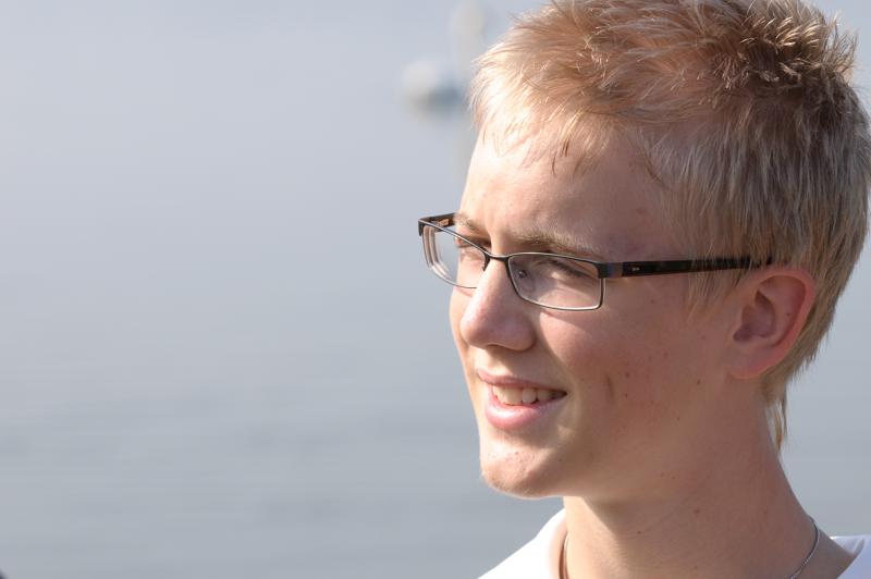  D3C_0673.jpg </br ><small> 2009-09-20 13:53</br >NIKON D300 130mm 1/400s f/8 ISO 200</small>