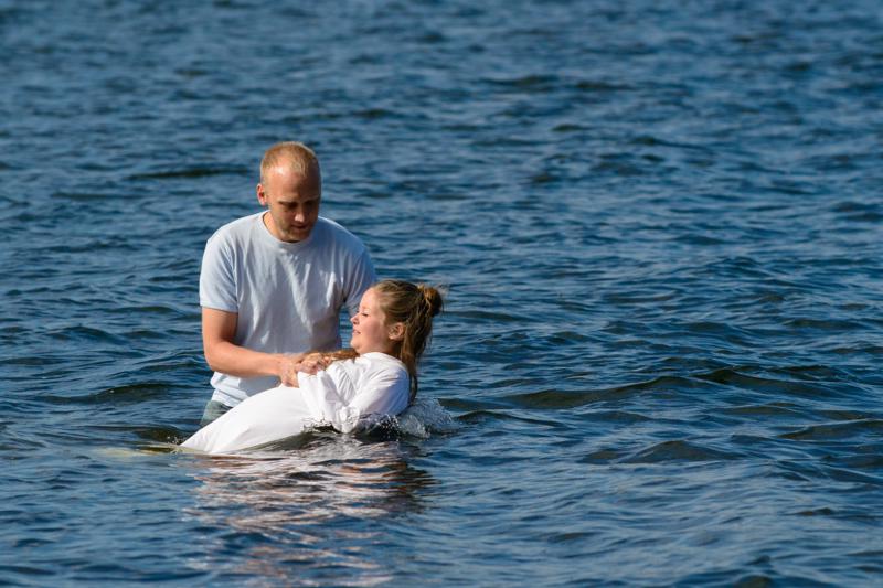  PB8_1248.JPG </br ><small> 2012-09-16 13:33</br >NIKON D800 + 70.0-200.0 mm f/2.8<br /> 200mm 1/6400s f/5.6 ISO 800</small>