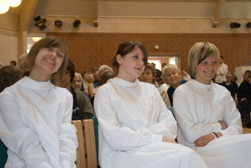  D2C_9970.jpg </br ><small> 2007-05-27 10:31</br >NIKON D200 34mm 1/20s f/4 ISO 400</small>