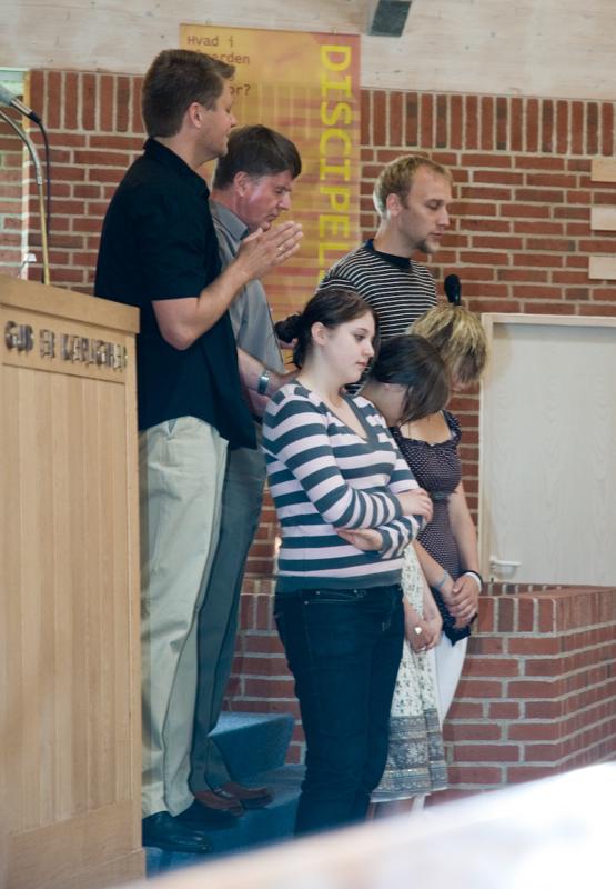  D2D_0006.jpg </br ><small> 2007-05-27 11:04</br >NIKON D200 70mm 1/15s f/4.5 ISO 400</small>