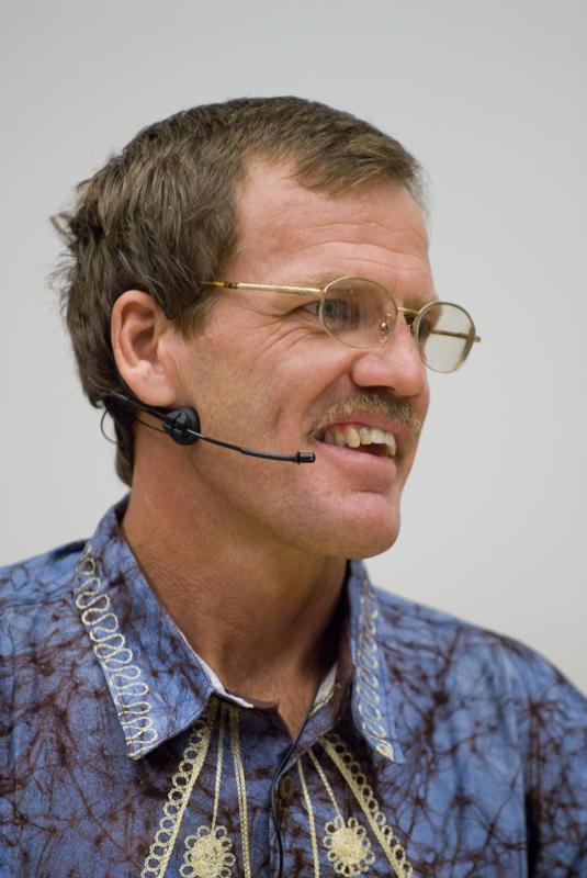  D2C_9335.jpg </br ><small> 2007-04-29 12:17</br >NIKON D200 200mm 1/50s f/2.8 ISO 800</small>