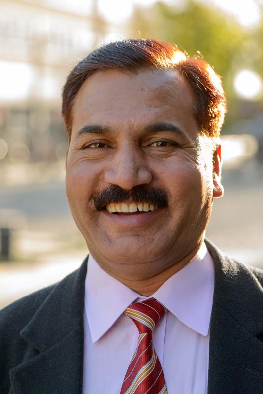  20121028_PB8_3485.JPG </br >Latif Masih</br > <small> 2012-10-28 15:15</br >NIKON D800 + 105.0 mm f/2.8<br /> 105mm 1/640s f/5 ISO 1600</small>