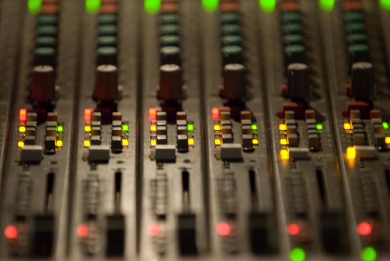  D2C_0713.jpg </br >Koncert med Anne Dorte Michelsen</br > <small> 2007-07-23 21:36</br >NIKON D200 200mm 1/4s f/4 ISO 800</small>