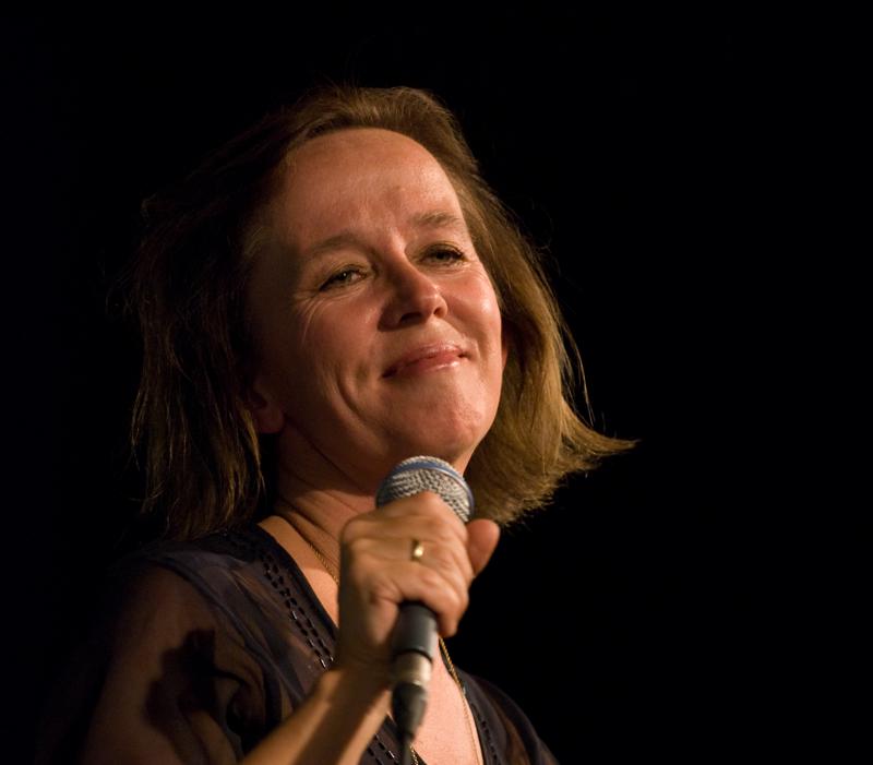  D2C_0751.jpg </br >Koncert med Anne Dorte Michelsen</br > <small> 2007-07-23 21:56</br >NIKON D200 190mm 1/160s f/4 ISO 800</small>