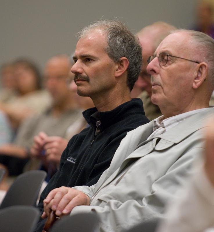  D2C_0828.jpg </br ><small> 2007-07-24 10:55</br >NIKON D200 200mm 1/100s f/2.8 ISO 800</small>