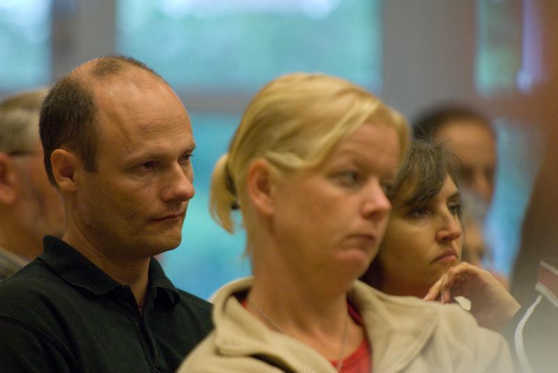  D2C_0850.jpg </br ><small> 2007-07-24 11:06</br >NIKON D200 340mm 1/60s f/4.8 ISO 1600</small>