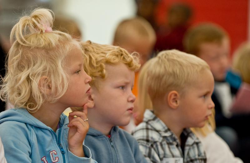  D2C_0894.jpg </br >Boernefestival</br > <small> 2007-07-25 10:14</br >NIKON D200 140mm 1/500s f/2.8 ISO 400</small>