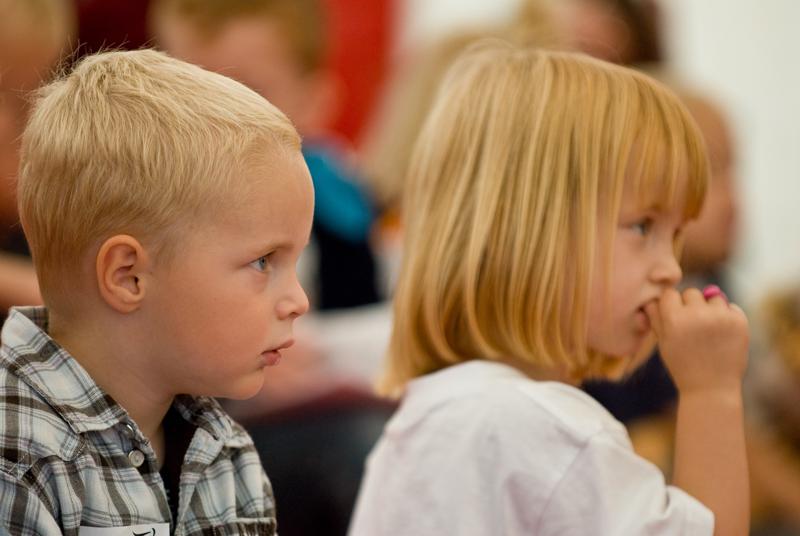  D2C_0896.jpg </br >Boernefestival</br > <small> 2007-07-25 10:14</br >NIKON D200 200mm 1/350s f/2.8 ISO 400</small>