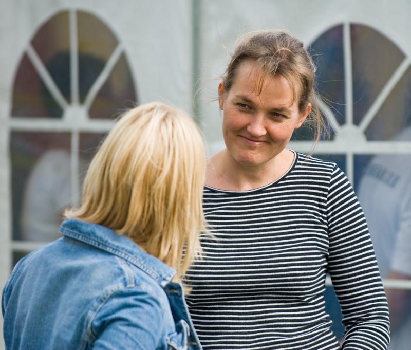  D2C_1011.jpg </br >Boernefestival</br > <small> 2007-07-25 10:56</br >NIKON D200 200mm 1/750s f/4 ISO 200</small>