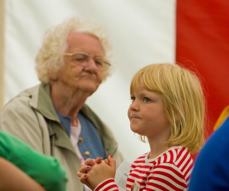  D2C_1021.jpg </br >Boernefestival</br > <small> 2007-07-25 11:01</br >NIKON D200 135mm 1/750s f/3.5 ISO 200</small>