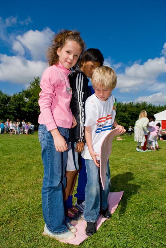  D2C_1053.jpg </br >Boernefestival</br > <small> 2007-07-25 11:14</br >NIKON D200 17mm 1/2000s f/5.6 ISO 200</small>