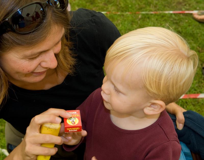  D2C_1068.jpg </br >Boernefestival</br > <small> 2007-07-25 11:23</br >NIKON D200 34mm 1/60s f/5.6 ISO 200</small>