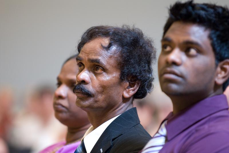  D2C_1126.jpg </br ><small> 2007-07-25 14:24</br >NIKON D200 200mm 1/20s f/2.8 ISO 800</small>