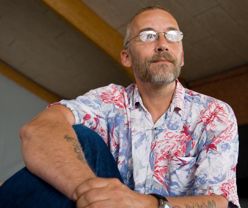  D2C_1299.jpg </br >Lennart</br > <small> 2007-07-26 13:27</br >NIKON D200 24mm 1/60s f/2.8 ISO 400</small>