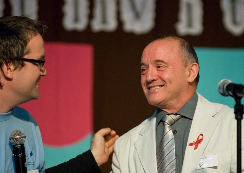  D2C_1183.jpg </br >Parush Parushev</br > <small> 2007-07-26 11:00</br >NIKON D200 200mm 1/125s f/2.8 ISO 800</small>