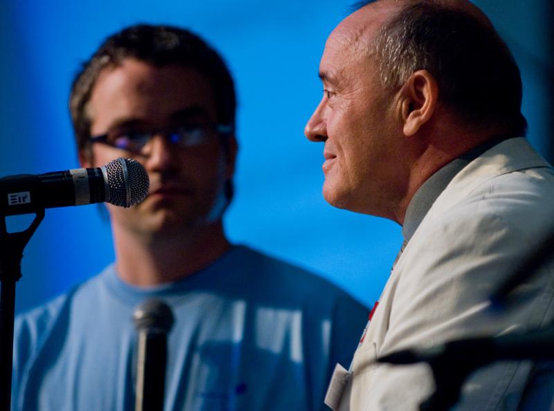  D2C_1208.jpg </br >Parush Parushev</br > <small> 2007-07-26 11:06</br >NIKON D200 200mm 1/160s f/2.8 ISO 800</small>