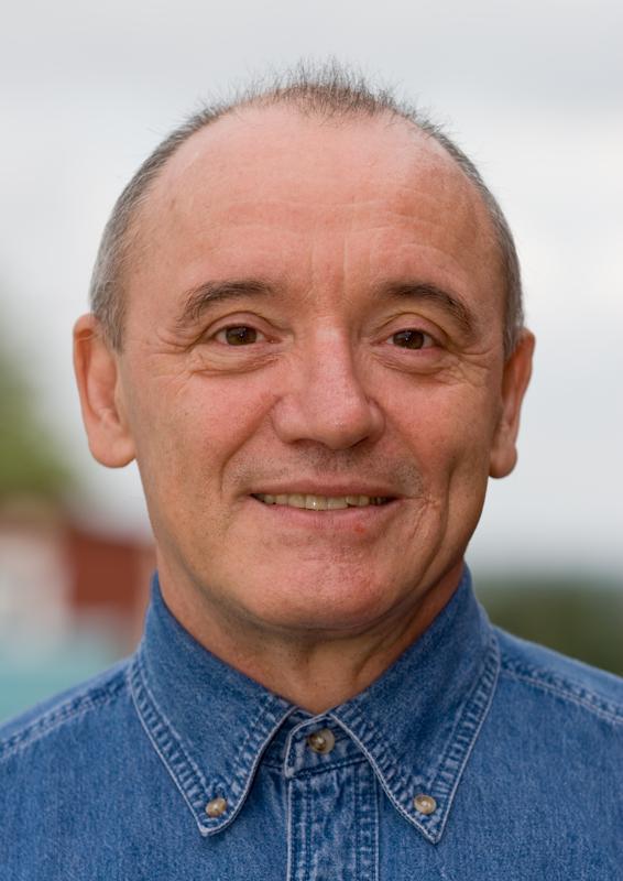  D2C_1512.jpg </br >Parush Parushev</br > <small> 2007-07-28 09:34</br >NIKON D200 120mm 1/350s f/4.5 ISO 100</small>