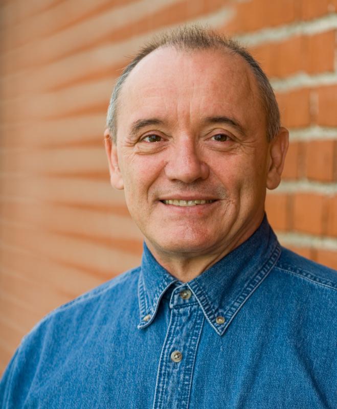  D2C_1520.jpg </br >Parush Parushev</br > <small> 2007-07-28 09:35</br >NIKON D200 135mm 1/320s f/2.8 ISO 100</small>