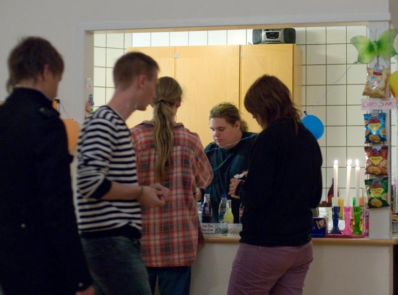  D2C_1355.jpg </br >PlanB (Teen- og ungdom)</br > <small> 2007-07-26 23:15</br >NIKON D200 50mm 1/50s f/2 ISO 800</small>