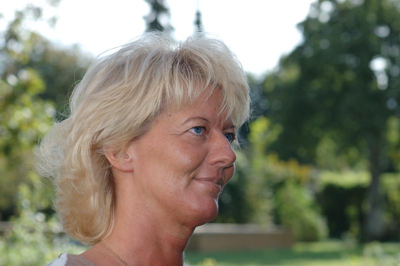  dsc_0504_std.jpg </br ><small> 2004-09-26 12:56</br >NIKON D70 85mm 1/500s f/6.3 </small>