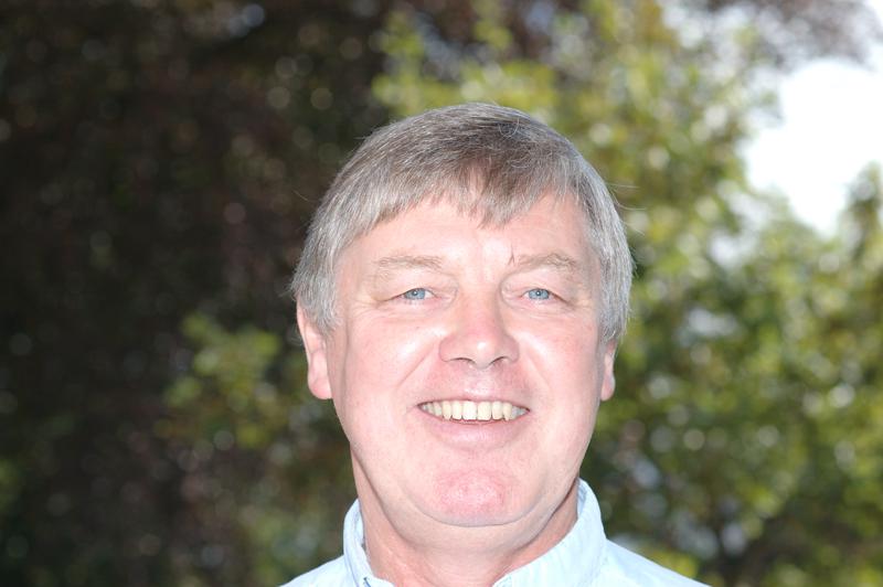  dsc_0512_std.jpg </br ><small> 2004-09-26 12:57</br >NIKON D70 85mm 1/500s f/6.3 </small>