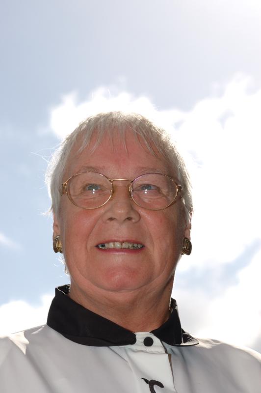  dsc_0527_std.jpg </br ><small> 2004-09-26 13:00</br >NIKON D70 85mm 1/500s f/11 </small>