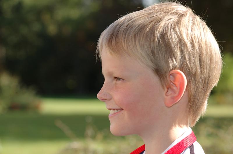  dsc_0546_std.jpg </br ><small> 2004-09-26 13:03</br >NIKON D70 85mm 1/500s f/5 </small>