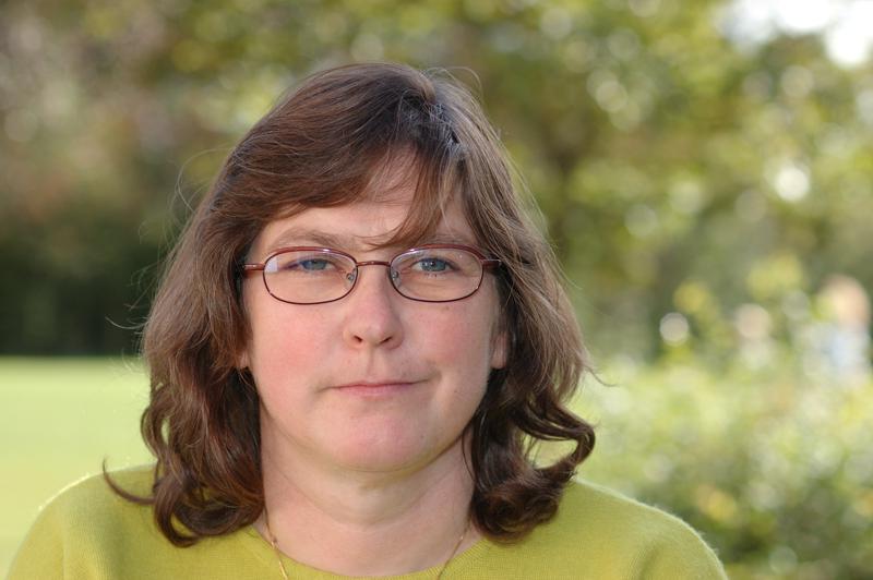  dsc_0563_std.jpg </br ><small> 2004-09-26 13:06</br >NIKON D70 85mm 1/500s f/4.5 </small>