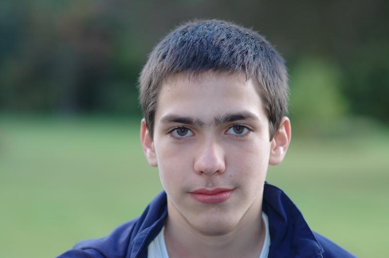  dsc_0594_std.jpg </br ><small> 2004-09-26 13:17</br >NIKON D70 85mm 1/500s f/2.5 </small>