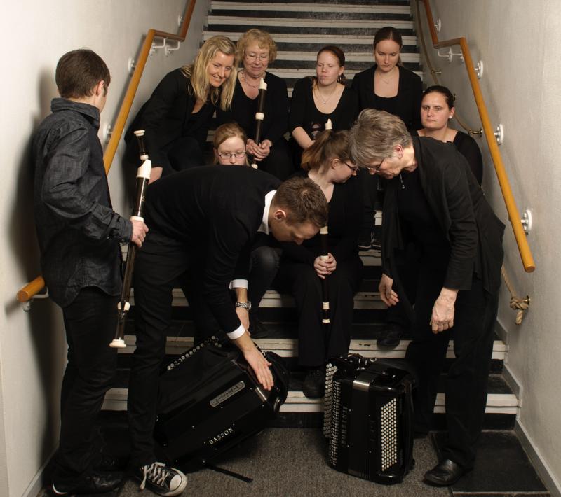  D3C_7093.jpg </br ><small> 2011-04-05 20:02</br >NIKON D300 + 17.0-55.0 mm f/2.8<br /> 18mm 1/160s f/8 ISO 100</small>