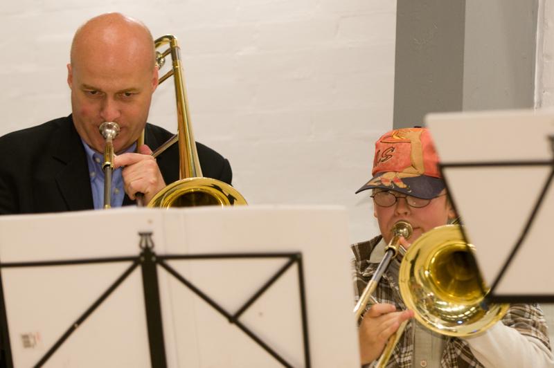  D3C_0663.jpg </br ><small> 2008-05-22 19:06</br >NIKON D300 120mm 1/60s f/2.8 ISO 800</small>