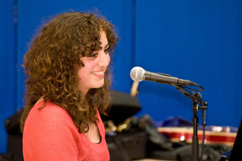  D3C_0684.jpg </br ><small> 2008-05-22 19:17</br >NIKON D300 200mm 1/30s f/2.8 ISO 800</small>