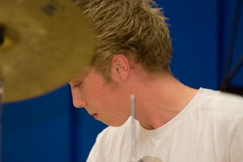  D3C_0725.jpg </br ><small> 2008-05-22 19:38</br >NIKON D300 200mm 1/50s f/2.8 ISO 800</small>