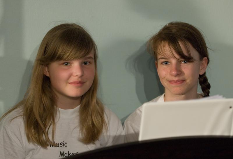  D2C_8992.jpg </br ><small> 2007-04-27 18:27</br >NIKON D200 90mm 1/60s f/2.8 ISO 800</small>