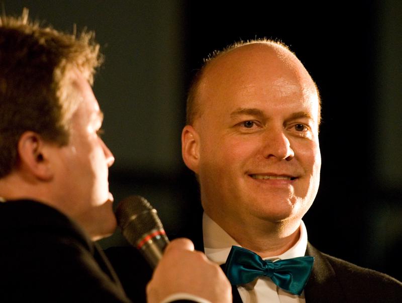  D2C_9028.jpg </br ><small> 2007-04-27 19:28</br >NIKON D200 200mm 1/80s f/2.8 ISO 800</small>