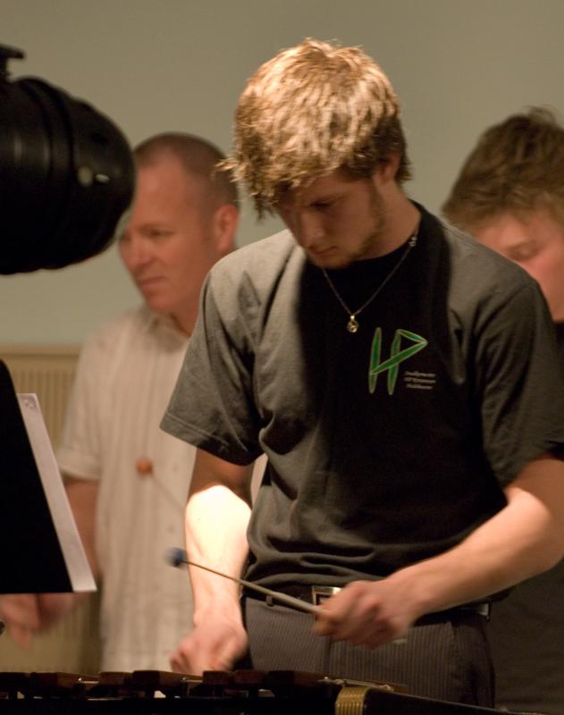  D2C_9040.jpg </br ><small> 2007-04-27 19:37</br >NIKON D200 200mm 1/30s f/2.8 ISO 800</small>