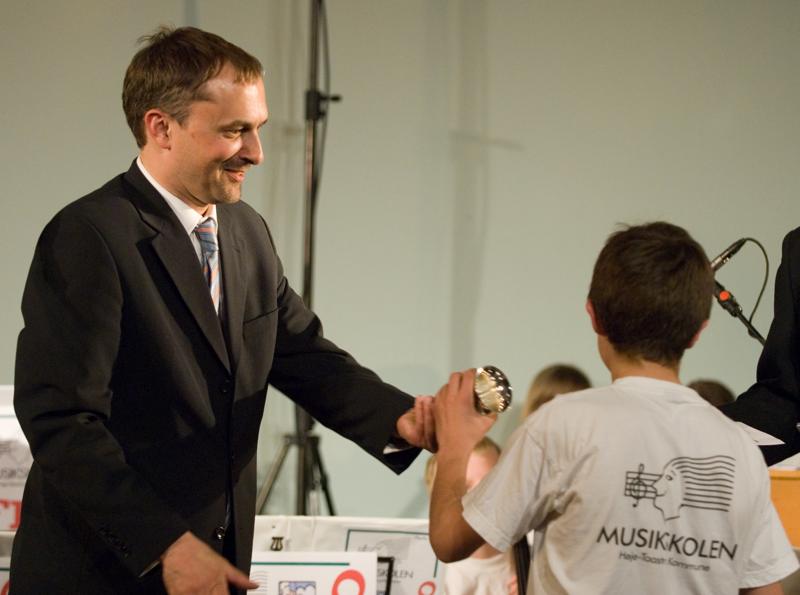  D2C_9108.jpg </br ><small> 2007-04-27 20:17</br >NIKON D200 95mm 1/60s f/2.8 ISO 800</small>