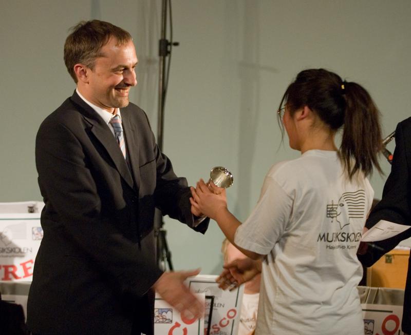  D2C_9121.jpg </br ><small> 2007-04-27 20:19</br >NIKON D200 82mm 1/60s f/2.8 ISO 800</small>