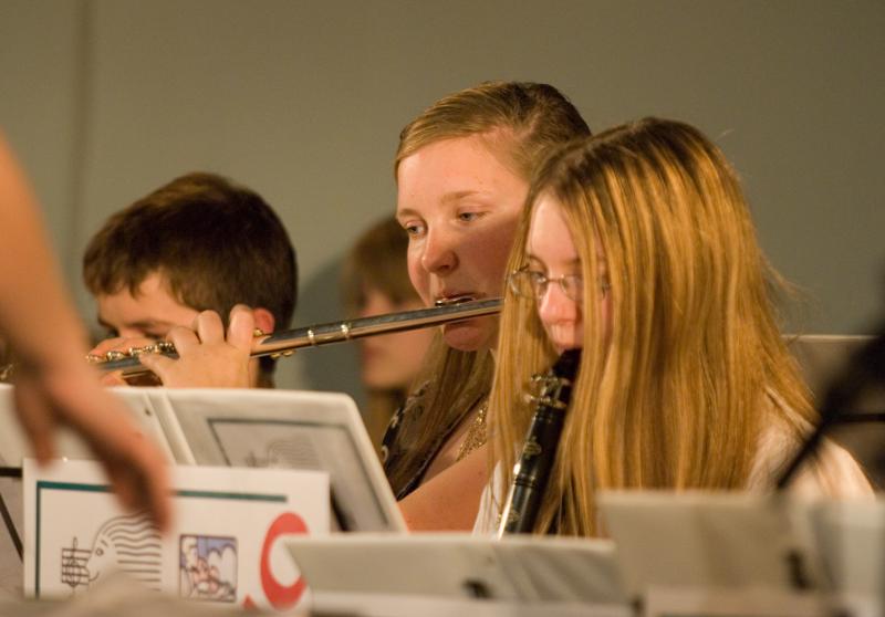  D2C_9147.jpg </br ><small> 2007-04-27 20:56</br >NIKON D200 200mm 1/40s f/2.8 ISO 800</small>