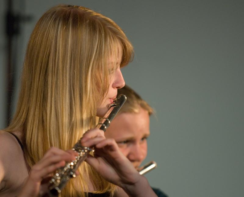  D2C_9217.jpg </br ><small> 2007-04-27 21:30</br >NIKON D200 200mm 1/90s f/2.8 ISO 800</small>