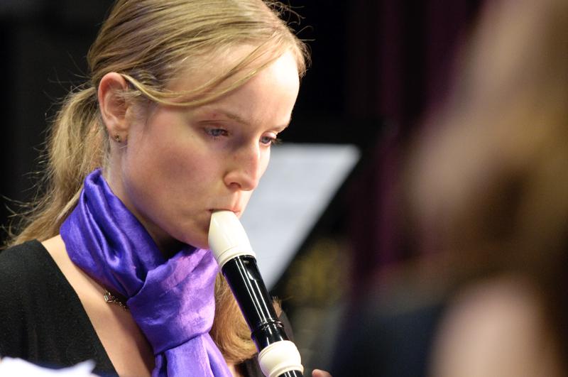  D3C_7755.jpg </br ><small> 2009-05-04 20:44</br >NIKON D300 190mm 1/60s f/4 ISO 1600</small>