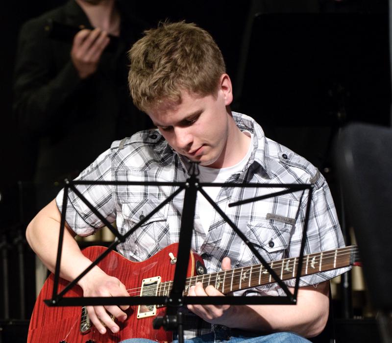  D3C_7844.jpg </br ><small> 2009-05-04 21:28</br >NIKON D300 125mm 1/125s f/4 ISO 1100</small>