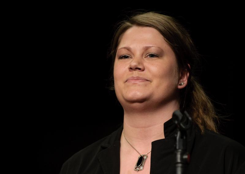  D3C_7854.jpg </br ><small> 2009-05-04 21:37</br >NIKON D300 200mm 1/125s f/4 ISO 560</small>