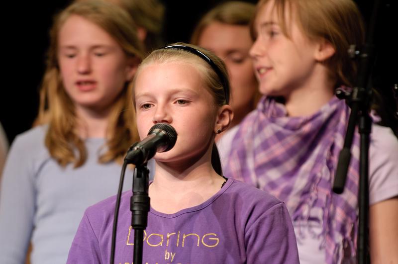  D3C_7860.jpg </br ><small> 2009-05-04 21:41</br >NIKON D300 200mm 1/125s f/4 ISO 320</small>