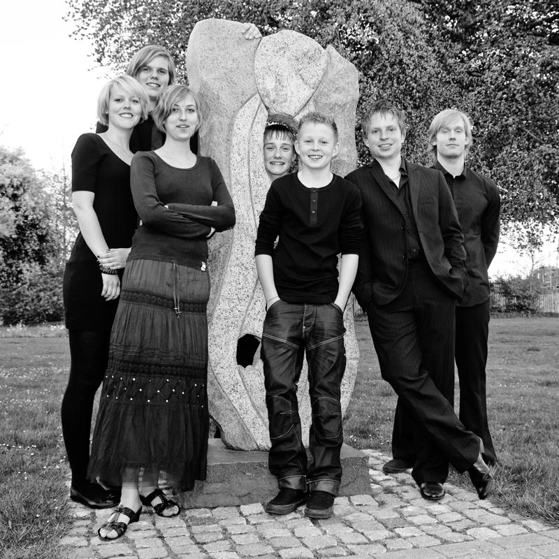  D3C_7740-2.jpg </br ><small> 2009-05-04 20:29</br >NIKON D300 19mm 1/30s f/5.6 ISO 200</small>