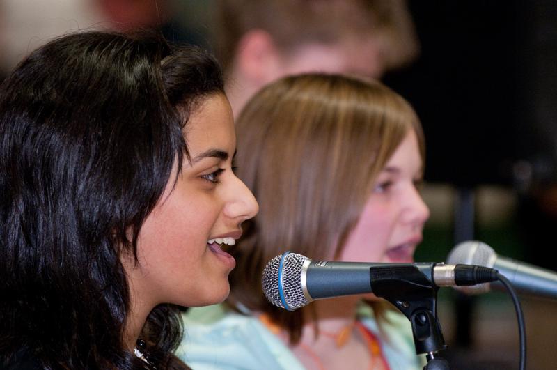  D3C_7120.jpg </br ><small> 2009-03-02 20:20</br >NIKON D300 200mm 1/125s f/4 ISO 800</small>