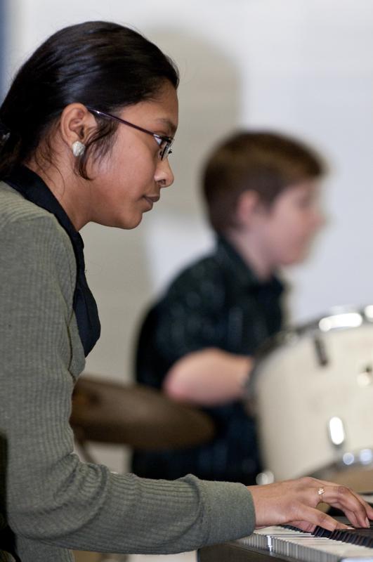  D3C_7128.jpg </br ><small> 2009-03-02 20:23</br >NIKON D300 175mm 1/125s f/4 ISO 800</small>