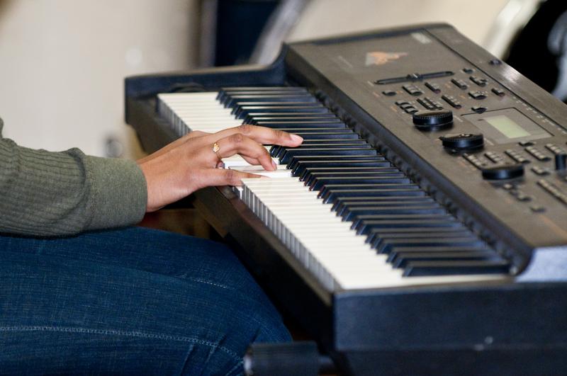  D3C_7130.jpg </br ><small> 2009-03-02 20:24</br >NIKON D300 190mm 1/125s f/4 ISO 800</small>