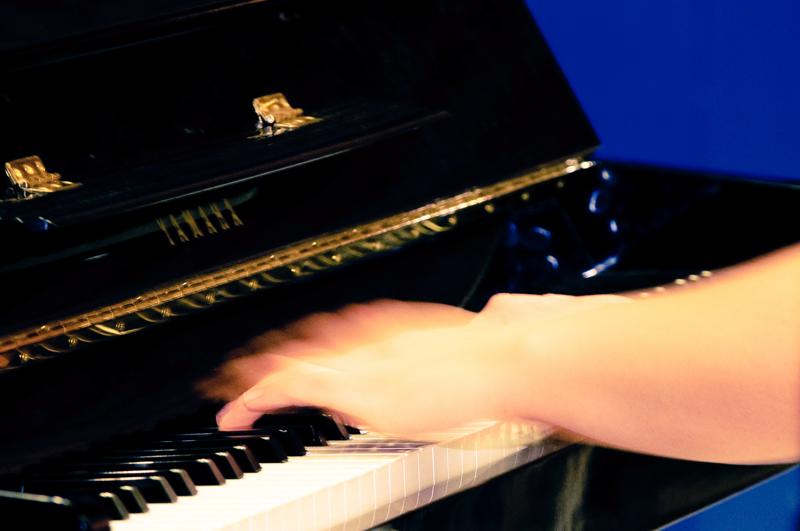  D3C_7137-2.jpg </br ><small> 2009-03-02 20:28</br >NIKON D300 200mm 1/8s f/8 ISO 800</small>